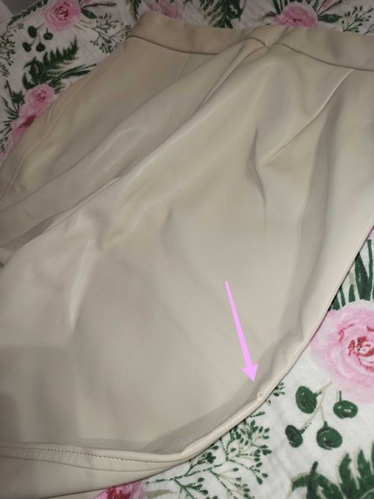 NOWE beżowe spodnie z imitacji skóry ekoskóra damskie Reserved S