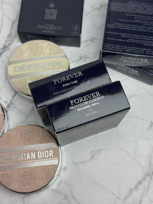 Тональний крем кушон Dior 1N