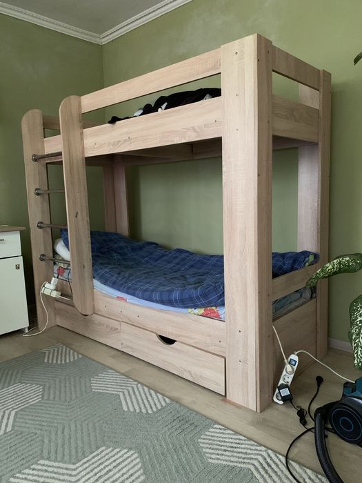 Продам кровать 2 яруса
