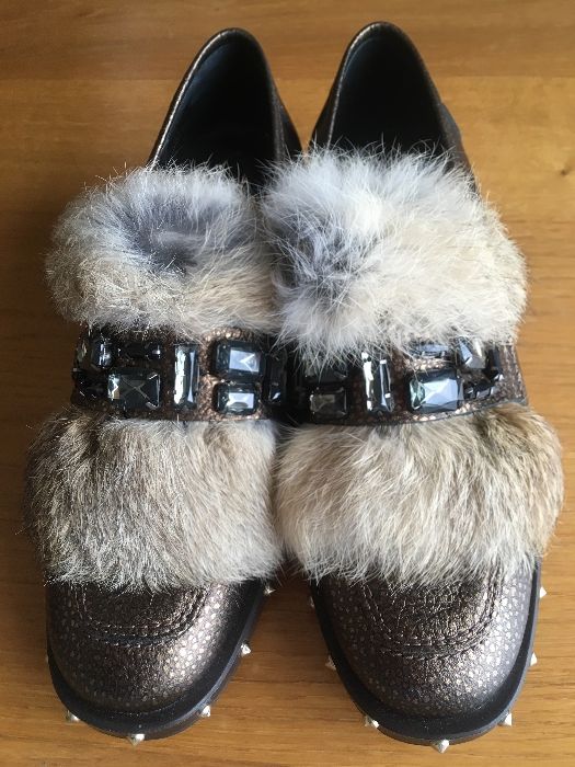 Sapatos de senhora/mocassins em pele marca Kanna (NOVOS!)