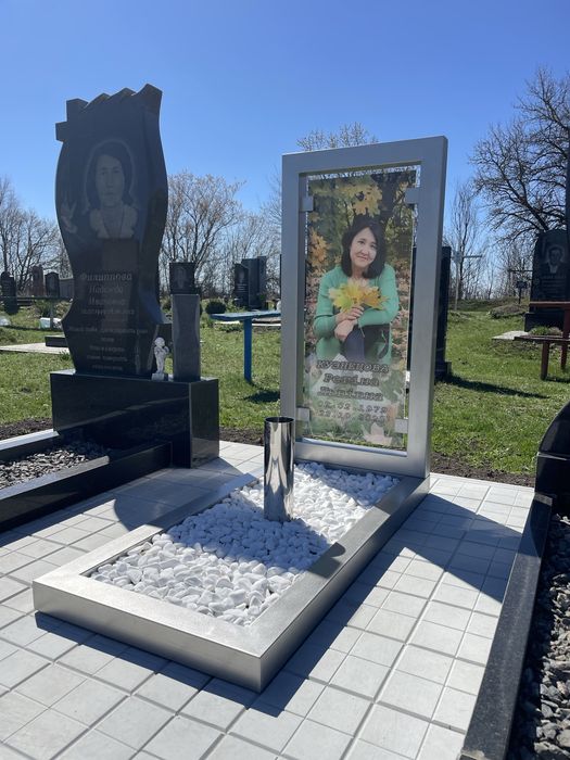 Памятник із нержавіючої сталі Памятник із фотосклом
