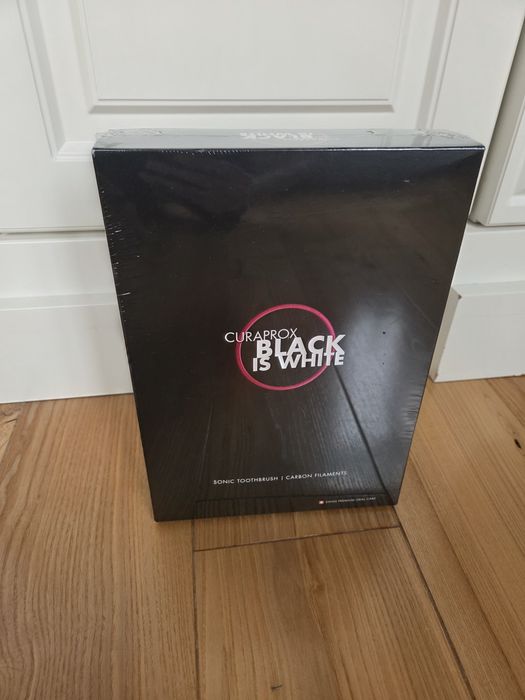 Szczoteczk Soniczna Curaprox BlackIsWhite