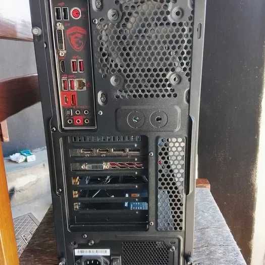 Torre gaming msi