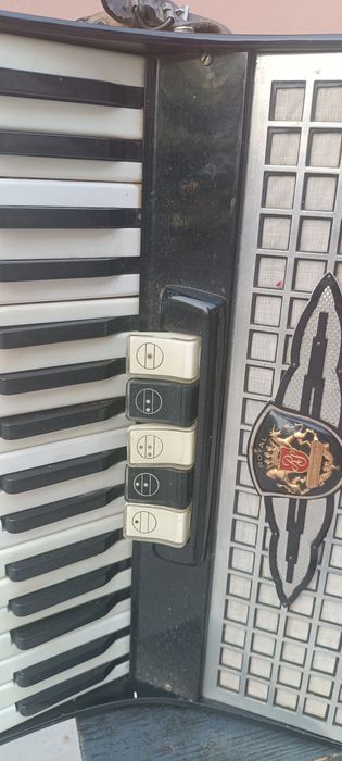 Продам аккардеон