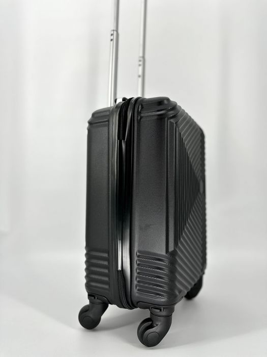 Nowa kabinowa walizka 52 cm