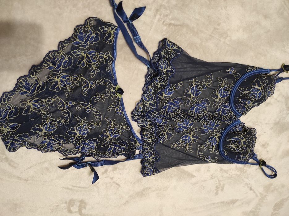 Комплект нижньої білизни L розмір  італійська якість