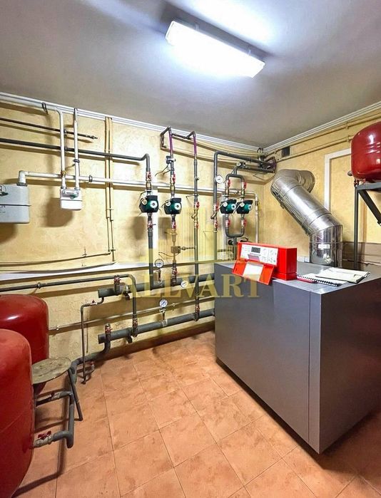 Продаж будинку на Оболоні, Оболонська набережна, метро Героїв Дніпра