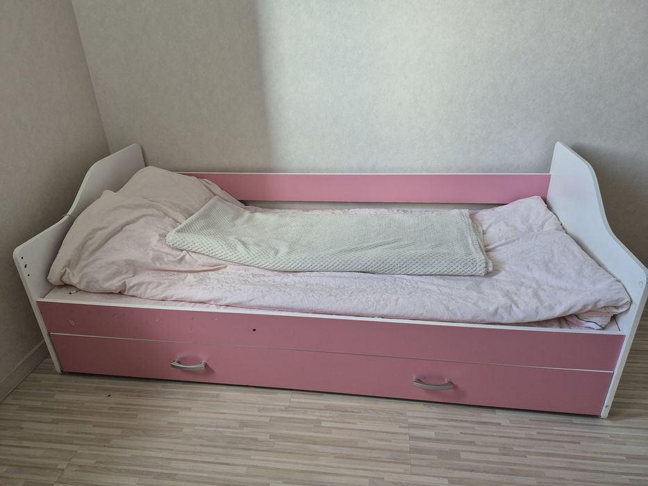 Підліткове дитяче ліжко