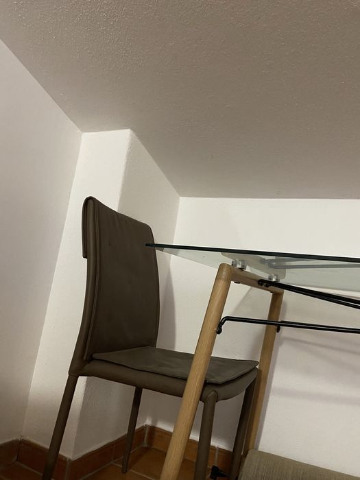 Conjunto de mesa + 4 cadeiras