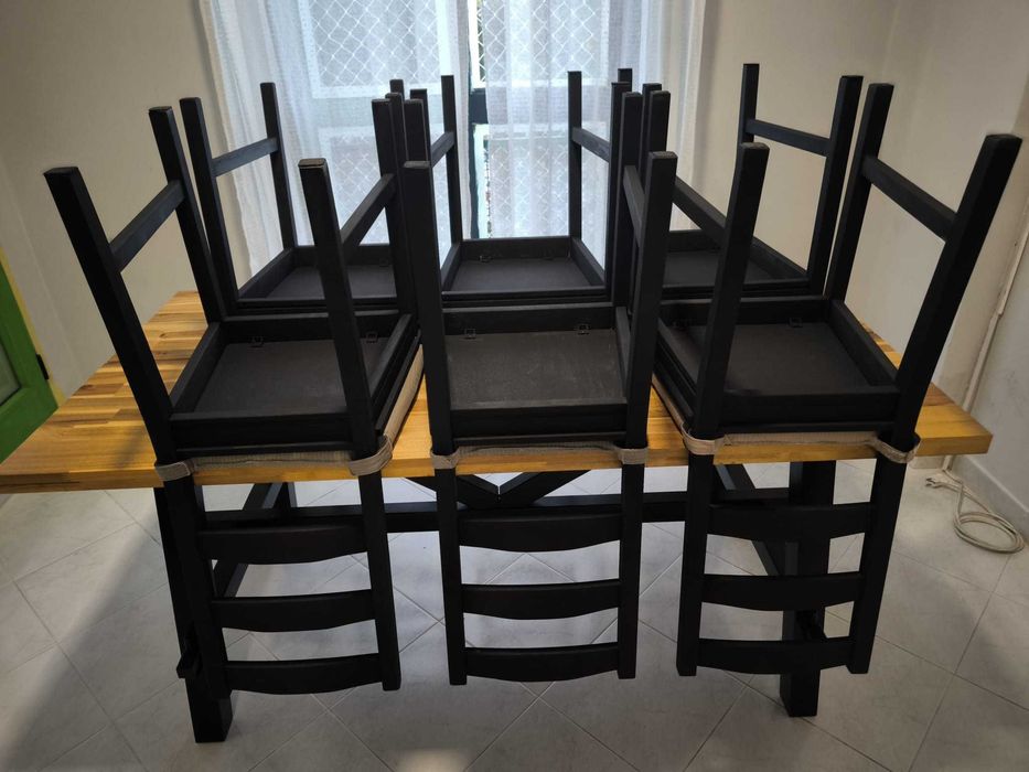 Mesa de madeira + 6 cadeiras