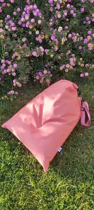 Puff de praia em tecido ou impermeável