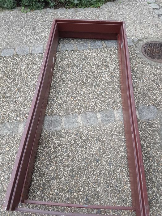 Sprzedam ościeżnice metalowe dwie sztuki  80