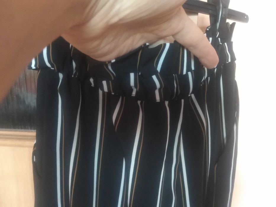Spodnie damskie lekkie Pull & Bear r.S