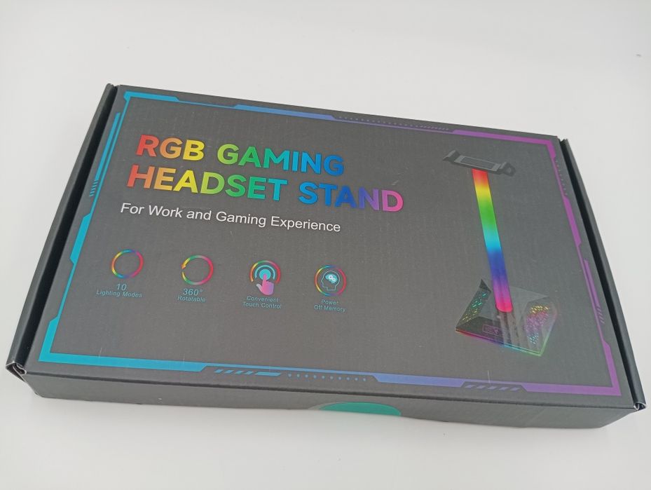 Stojak RGB z ładowarką na słuchawki