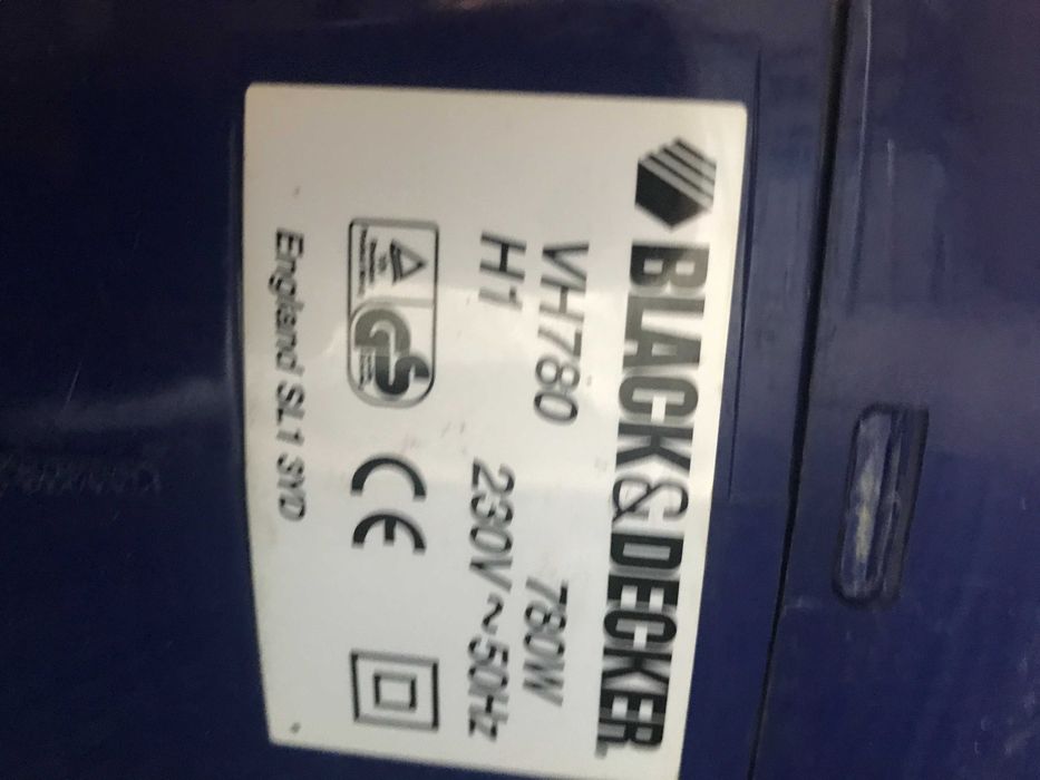 Aspirador de mão Black & Decker com fio