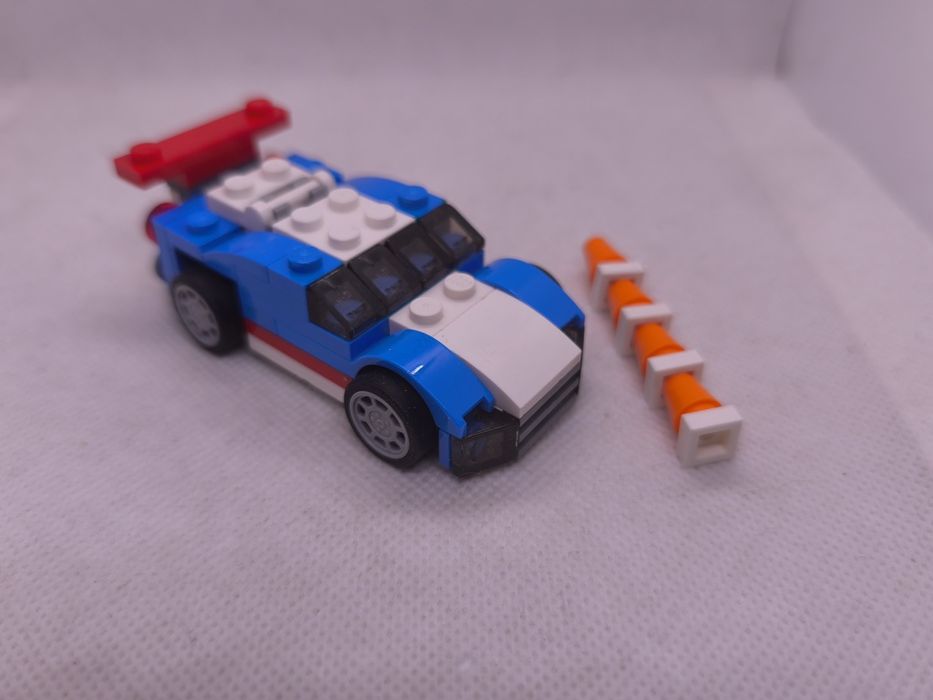 LEGO® 31027 Creator 3w1 - Niebieska wyścigówka