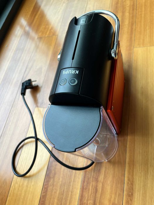 Krups Nespresso Pixie Máquina de café Vermelha