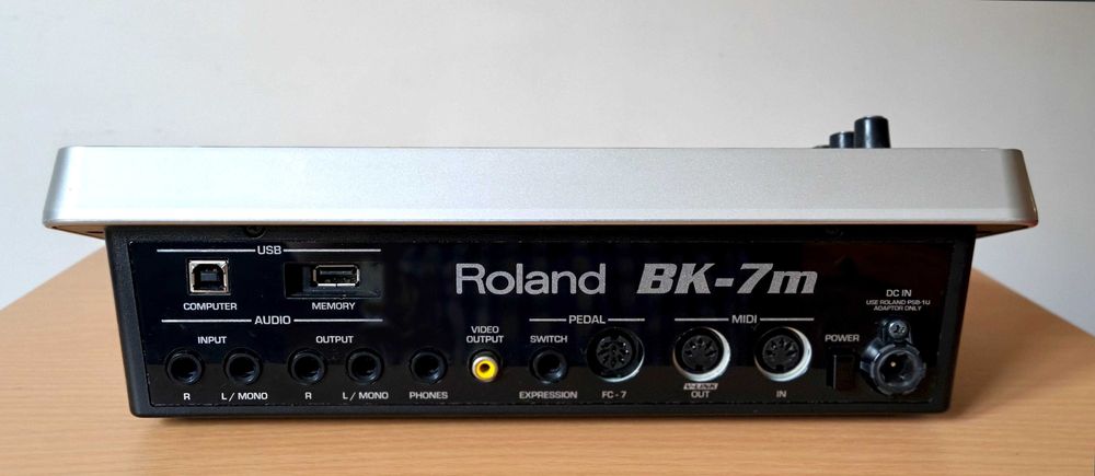 Roland BK7m - módulo arranjador para teclista, acordeonistas , guitarristas e outros.