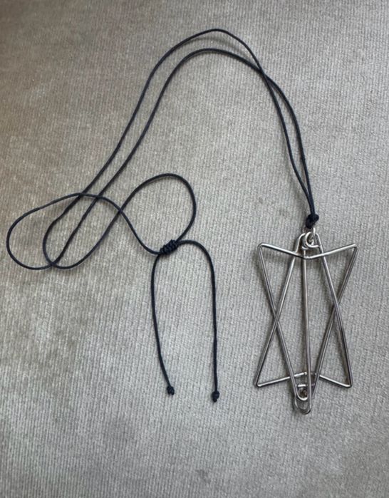 Colar estrela de 6 pontas