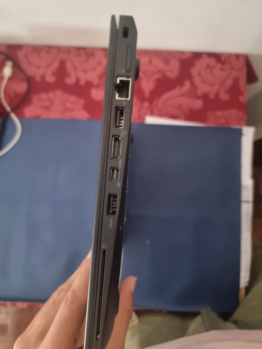 Lenovo Thikpad T460s - Tela  Touch, rotação de 180°.