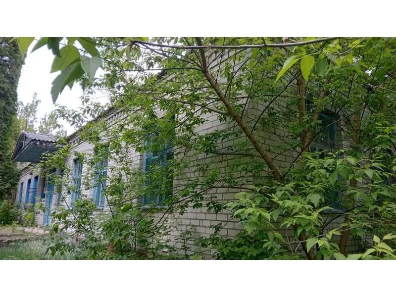 ПРОДАЖ - Нежитлова будівля, площею основи 427,9 кв.м. с. Олбин