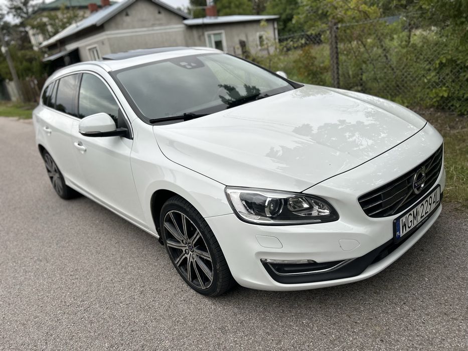 Volvo v60 D4  biturbo SUMMUM FULL OPCJA NOWY ROZRZAD, Turbo