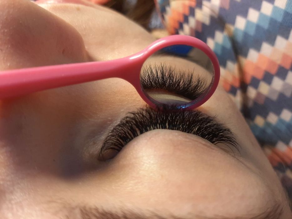 Нарощування вій .