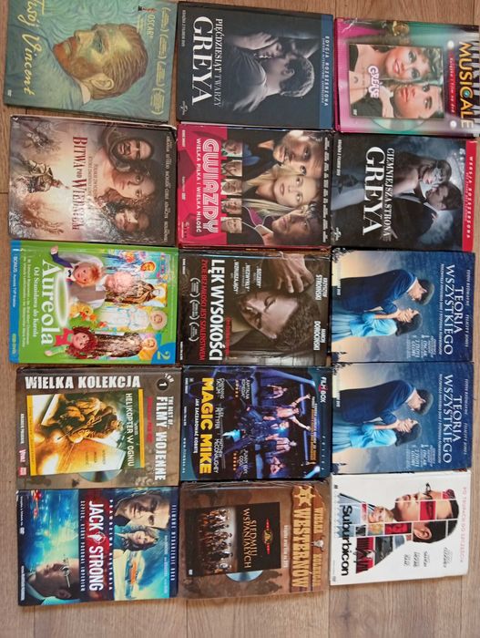 Filmy na DVD (PL ) z ksiązeczkami 30 pozycji.