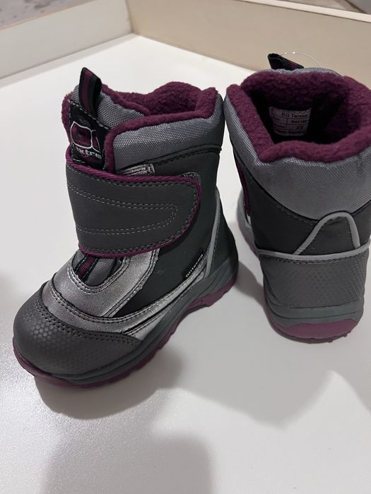 Дуже теплі та якісні сапожки B&G для дівчинки 22 розмір (повномірні)