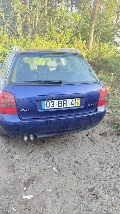 tampa da mala Audi a4 b5 ano 99/02