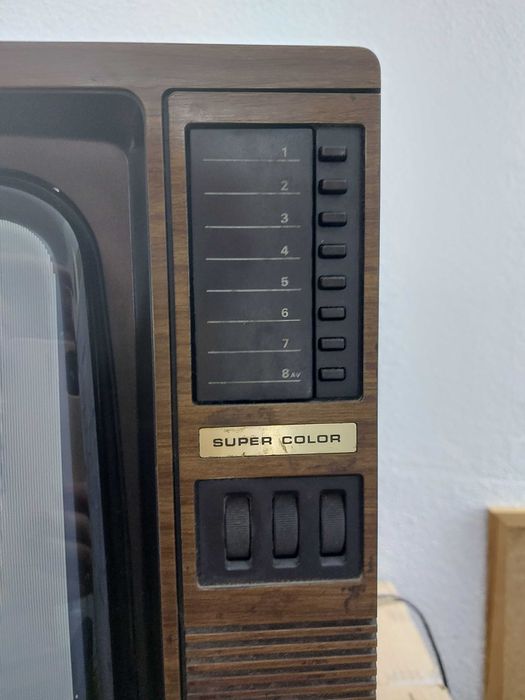 Televisor antigo Grundig