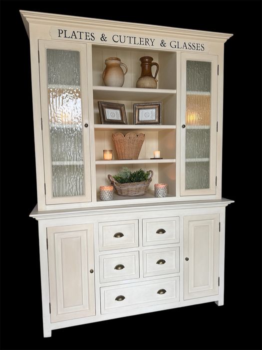 Kremowy beż kredens angielski prowansalski rustykalny otwarty