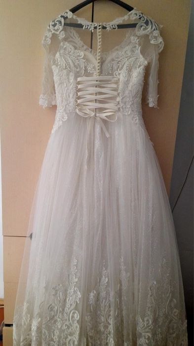 Продам весільне плаття