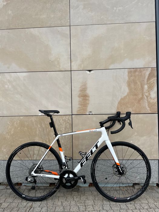 Rower szosowy Felt 2020, karbon, tarcze, Di2, rozmiar 56