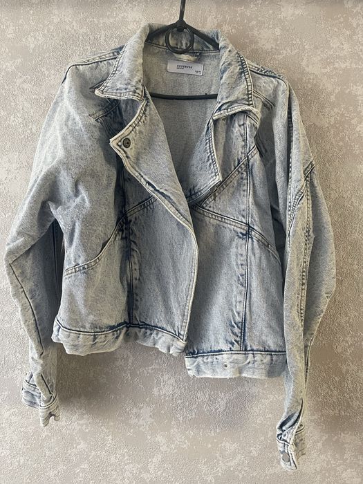 Куртка джинсова. Б/в. Відмінної якості. Розмір ХS