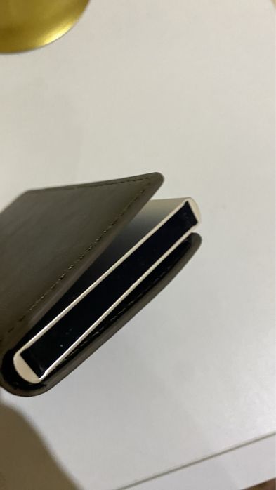 Porta Cartões  na cor Castanho