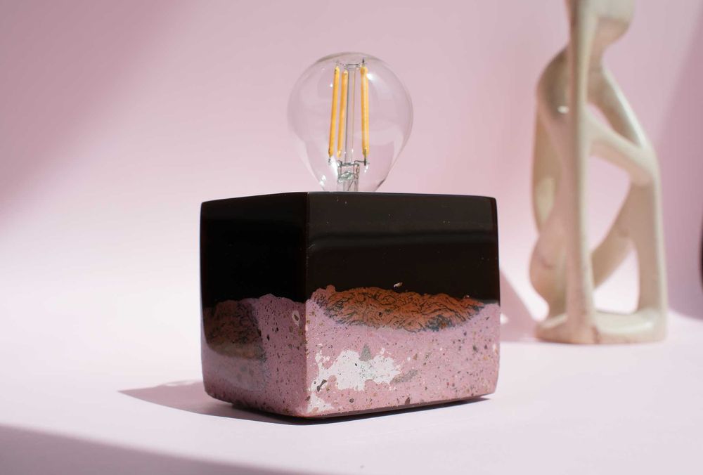 Candeeiro de mesa, feito à mão