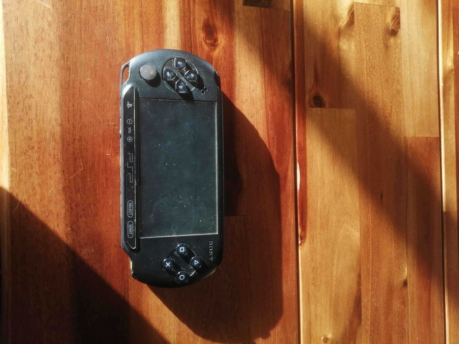 PSP Street (Com problemas) + 5 jogos