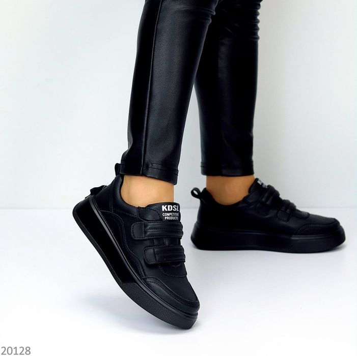 Жіночі шкіряні кеди в кольорах