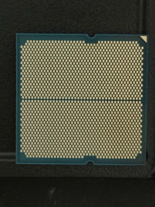 AMD Ryzen 8400F512267619937832961