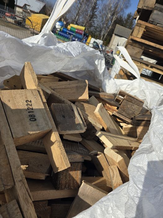 Drewno opałowe z palet w workach bigbag ,transport