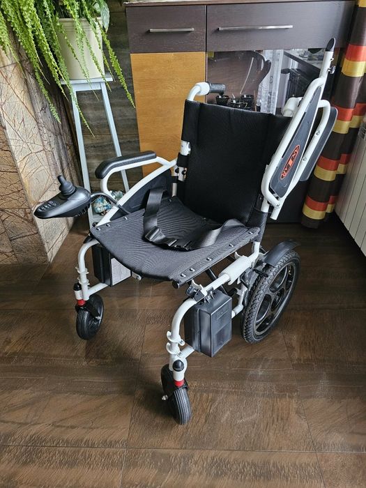ANTAR elektryczny wózek inwalidzki AT52304