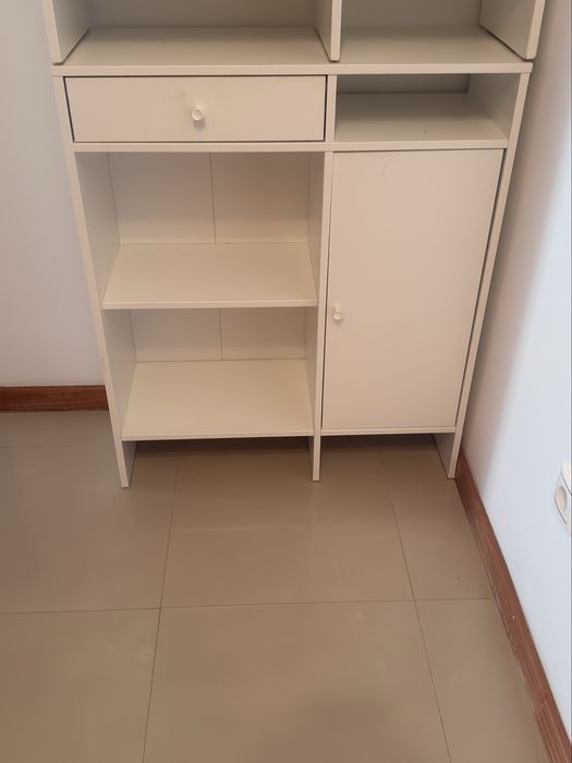 Dois moveis ikea