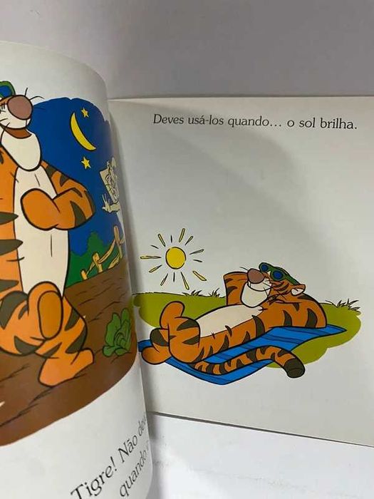 Livro infantil Disney - Winnie Ensina-me a Roupa