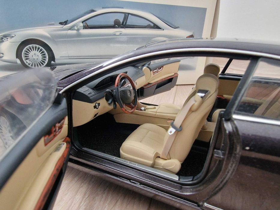 Model Mercedes CL-Klasse w216 Autoart 1:18 rzadki kolor.