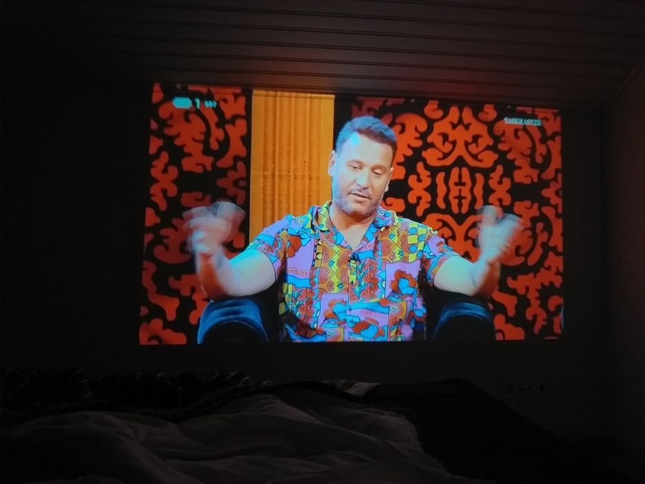 Projetor 4k com wi-fi Staratlas