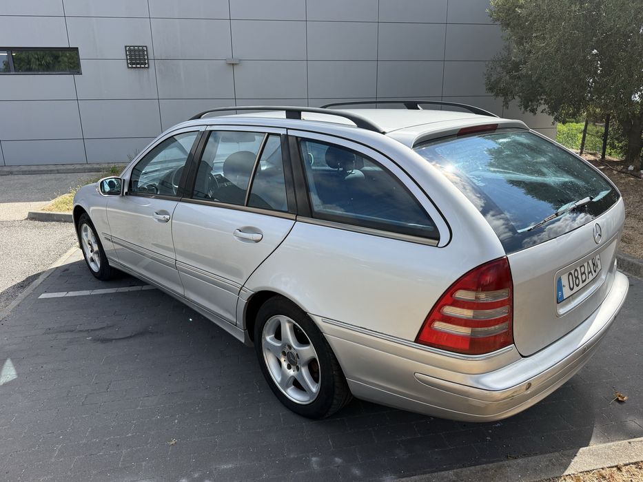 Mercedes-Benz C 200 — fotografia 7