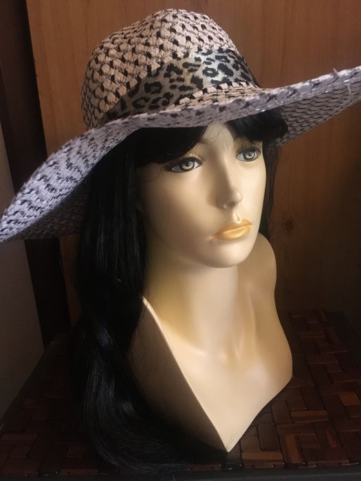 Ekspozytor + nowa peruka