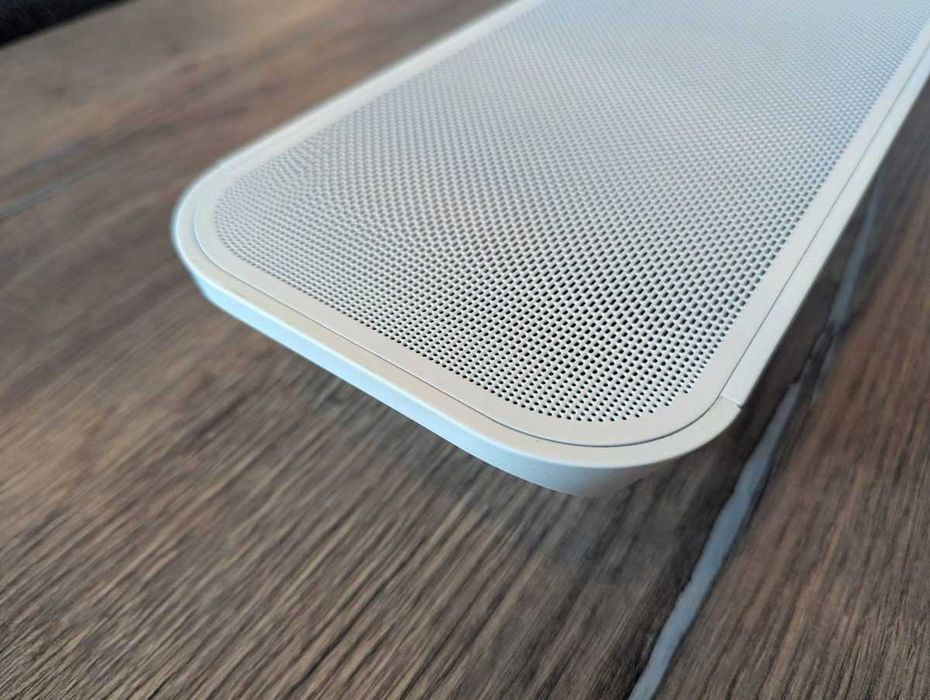Bluesound Pulse Soundbar 2i biały z uchwytem ściennym