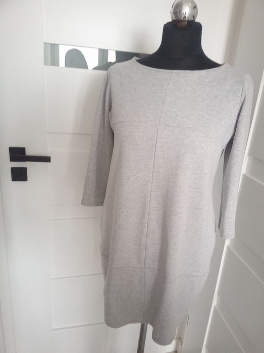 Szara sukienka prawdopodobnie bawełniana rozmiar S